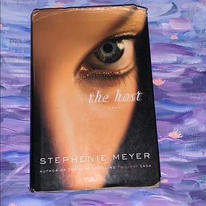 THE HOST BY STEPHENIE MEYER